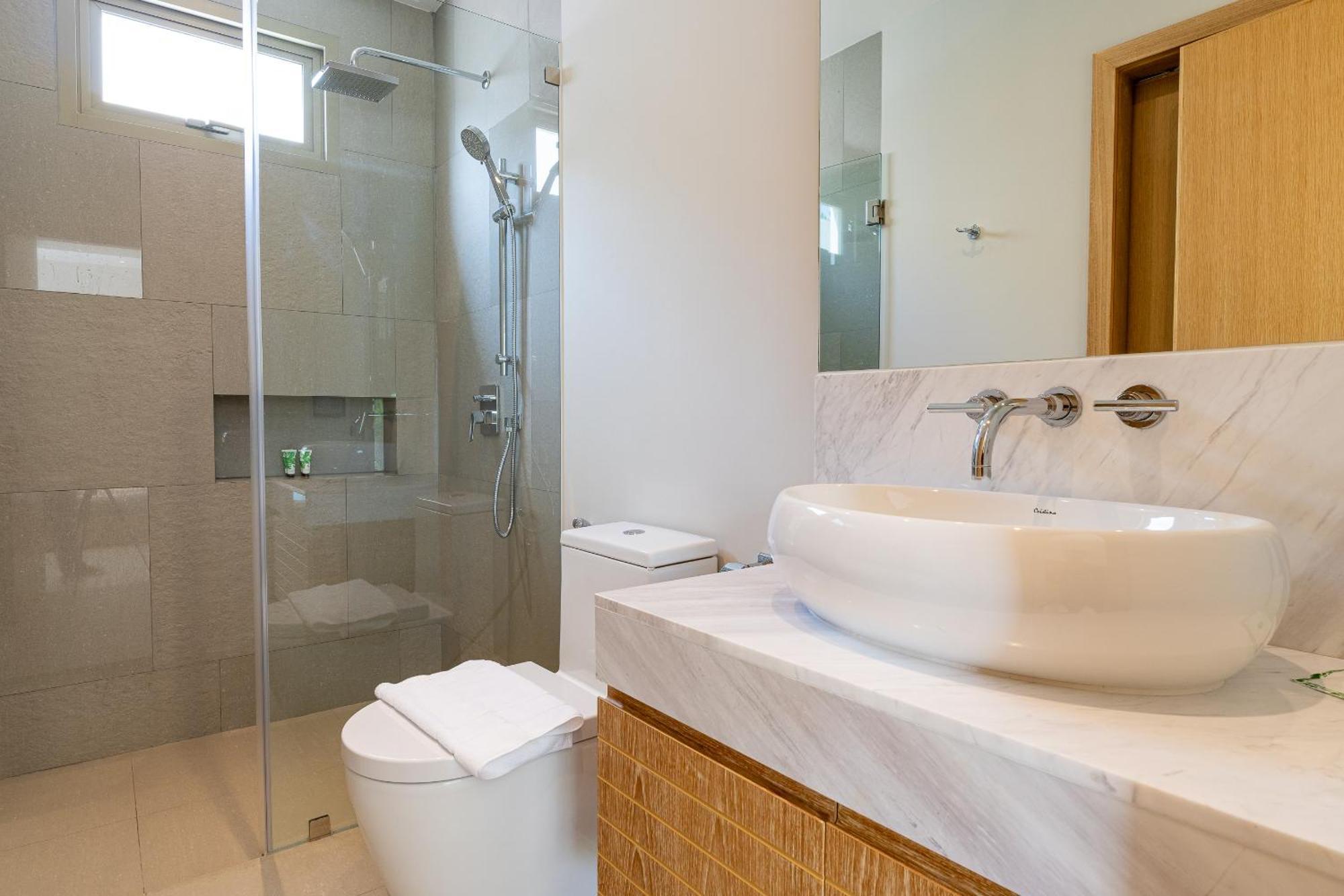 Trichada Breeze 3Br Stylish Villa, 15 Min To Layan Beach Thalang Exteriör bild